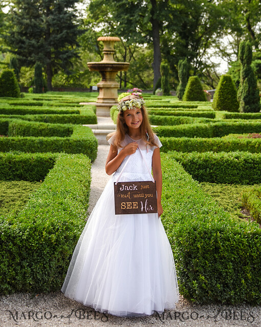 BLUMENMÄDCHEN / SEITENJUNGE SCHILDER rustikal Personalisierte Holzhochzeitsbeschilderung, Holzschild für den Seitenjungen, Holzgraviertes Schild für das Blumenmädchen, Hochzeitsbeschilderung für das Blumenmädchen, rustikale Hochzeitsdekoration für das Blumenmädchen, Papa, hier kommt Mama, hier kommt die Braut
