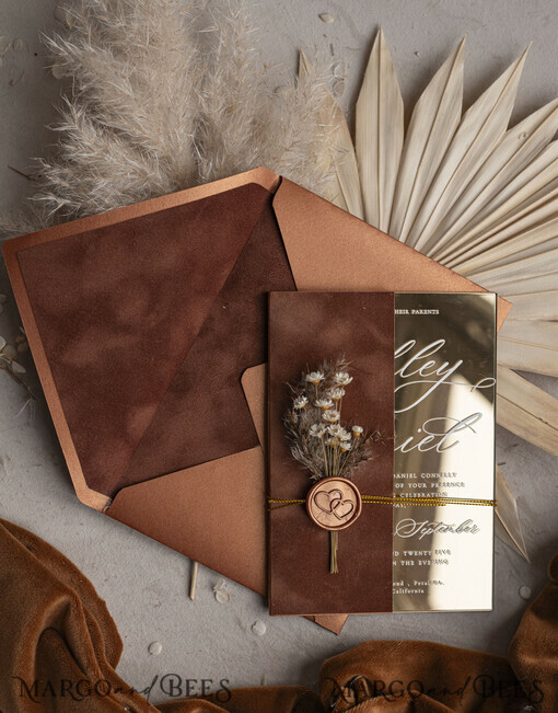 PROBENNEHMESERVICE
 Muster
 Muster, maßgeschneiderte Musterkollektion Herbst Spiegelgold Hochzeitskarten, elegante Terrakotta Hochzeitskarten, burnt orange Acryl Hochzeits Einladungen, Spiegelgold Plexi Hochzeits Einladungssuite.