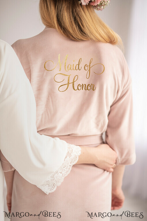 Brautjungfer/Trauzeuge Box HOCHZEITSROBE  
 Geschenk für die Trauzeugin; Wirst du mein Brautjungferngeschenk sein. Hochzeitsweicher Morgenmantel aus Samt, romantischer Hochzeitsmorgenmantel in Blush.