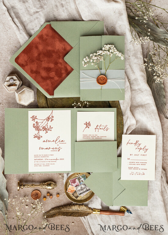 HOCHZEITS EINLADUNGEN rustikal / Landhausstil / Shabby Chic Terracotta Salbeigrünes Hochzeitseinladungset, Natürliche Schleierkraut Blumen Hochzeitseinladung Suite Minimalistische Moderne Boho Gartenhochzeit Einladungen 01/rusGvel/z