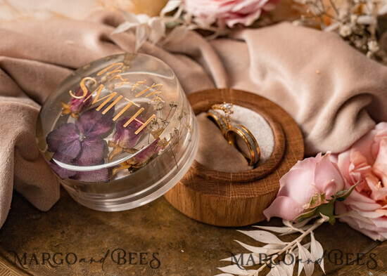 RINGTRÄGERBOXEN & KISSEN Epoxidharz Trauringe Box Epoxidharz- und Holzhochzeitsringbox für die Zeremonie, Boho Epoxidhochzeitsringboxen für ihn und sie, transparente Epoxid-Doppelringbox für die Hochzeit, Holzharzblumen Verlobungsringbox. 02/EpxFL/box