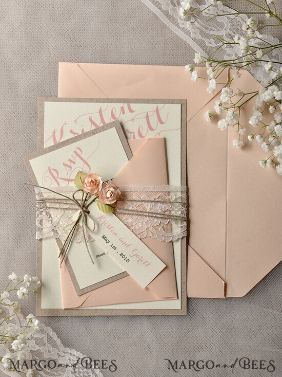 HOCHZEITS EINLADUNGEN vintage Spitze / rustikale Spitze Pfirsich Rustikale Hochzeitskarten mit echtem Spitzen-Mindestinvitation perfekt für eine Sommer-Landhochzeit 01/laceS/z