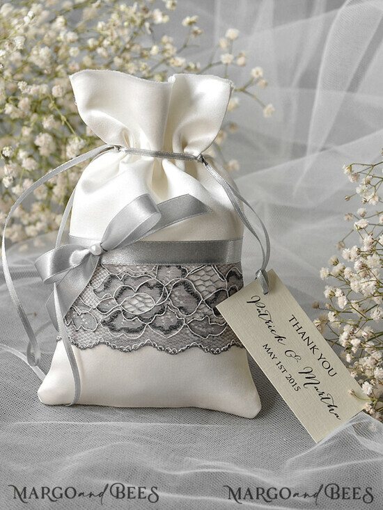 HOCHZEITSGESCHENKE Geschenktüten aus Satin und Spitze Hochzeitsgeschenke, Spitzen-Satin-Tasche 04/st/bg
