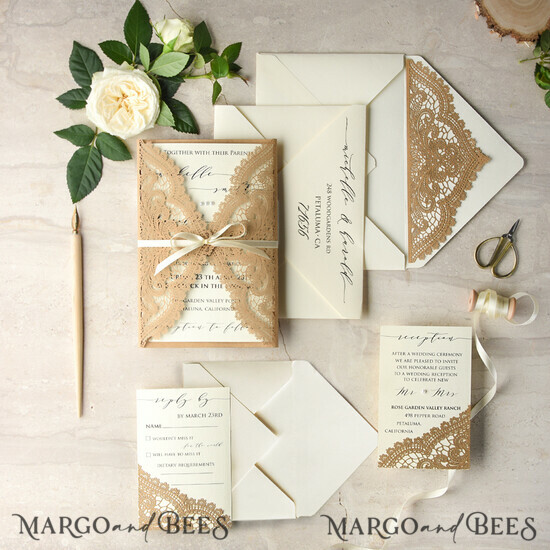 HOCHZEITS EINLADUNGEN lasergeschnitten / graviert / geprägt Elegante Hochzeitseinladungen Set, Spitzenrustikale Hochzeitseinladungen Set, rustikale Hochzeitseinladungen, ökologisch rustikale Hochzeitskarten 01/lCN/z