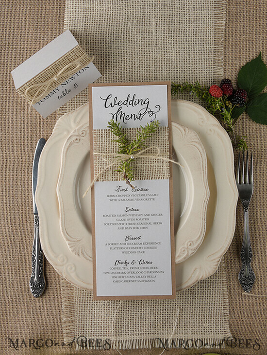 MENÜ & PROGRAMME  
 rustikal und Spitze Minimalistisches Braunes Hochzeitsmenü, Ästhetisches Empfangs-Dinner-Menü, Romantisches Shabby Chic Menü mit Jute-Schnur, Elegante handgemachte weiße & braune Hochzeitsmenükarten 23/rus/M