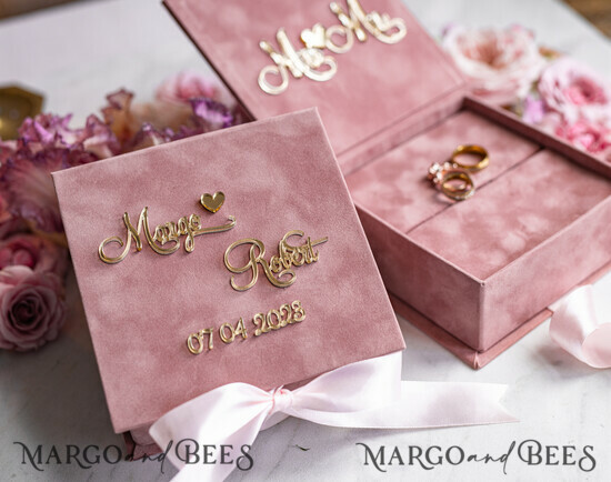 RINGTRÄGERBOXEN & KISSEN Samtkästchen für den Trauungszeremonie Ringbox für die Hochzeitszeremonie 3 Ringe, Blush Pink Goldener Samt Hochzeitsringbox für die Zeremonie, Glamour Hochzeitsringboxen für ihn und sie, Luxus Samt Ringbox doppelt, benutzerdefinierte Farben. 13/velGPx/Wrbox