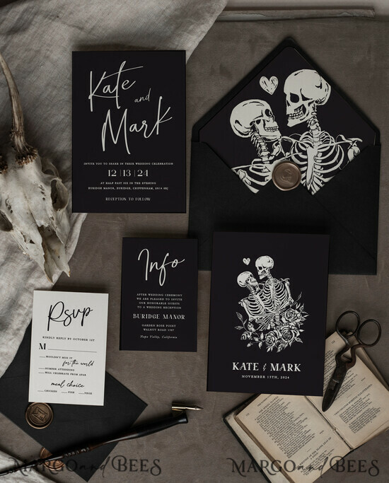 HOCHZEITS EINLADUNGEN Moderne Einladungen Florale Karten Halloween Hochzeits Einladungssuite, schwarze Einladungen, Tarotkarten Einladungen, gotische Hochzeits Einladungskarten, Das Liebespaar Skelett Hochzeitsset schwarz 3/black/z