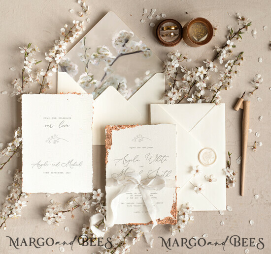 HOCHZEITS EINLADUNGEN Moderne Einladungen Florale Karten Personalisierte Hochzeitskarte mit Satinband, Elegante Hochzeitseinladungen, Fine Art Hochzeitskarten-Set, Hochzeitskarten aus goldenem, gezacktem Papier. 04/splWSgold/z