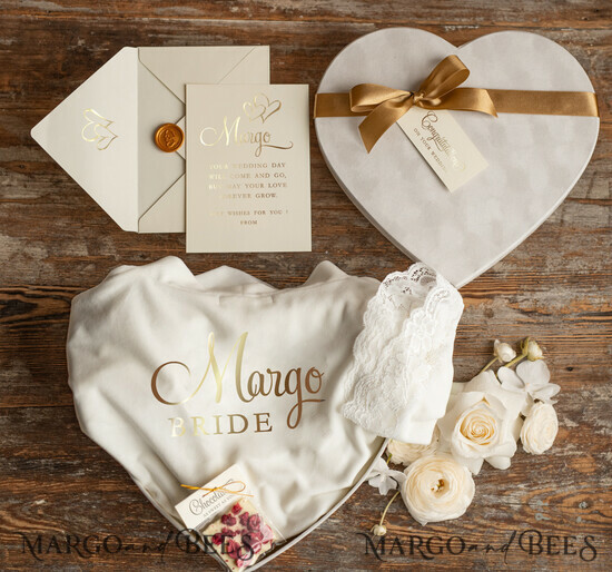 FRISCH VERHEIRATETES PAAR GESCHENKE Brautgeschenke Hochzeitsgeschenk Brautbox, Samt maßgeschneiderte Hochzeitsbrautrobe, Robe für Brautgeschenk, maßgeschneiderte Box Spitzenrobe 5/heartbox/bride