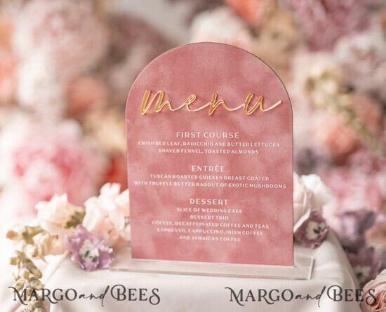 MENÜ & PROGRAMME  
 Samt/Gold Luxuriöses Samt-Bogen-Menü mit Ständer, blushrosa und goldener Spiegel-Hochzeits-Tischdekoration, Menü mit 3D-goldenen Buchstaben und weißer Beschriftung, pinkes Menü mit Basis, personalisierte Hochzeitsdetails, glamouröse Partyddekoration. 02/velGPx/m