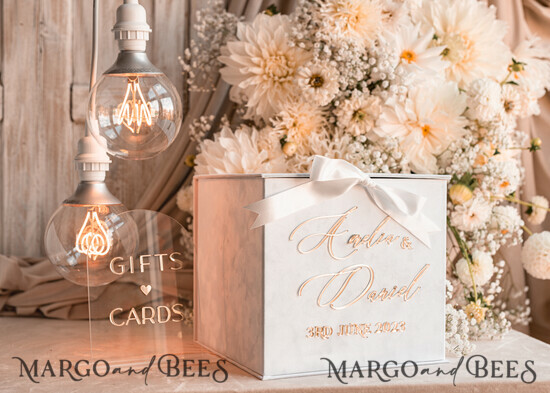 KARTONBOXEN  
 Samtkartenboxen Reine weiße Geschenkkartenbox & Karten Geschenke Schild Set, Samt klassische Hochzeitswunschbrunnen Geldgeschenkkartenbox, personalisierte goldene weiße Hochzeitskartenbox, luxuriöse Kartenbox, Hochzeitskartenbox mit Deckel, Hochzeitsgeldbox. 01/FrGoldArch/kopr
