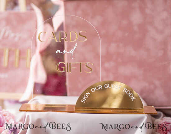 TISCHDEKORATIONSCHILDER   Gästebuch & Karten Geschenke Schilder Goldene Acryl-Geschenke & Karten Schilder mit Ständer, blush-pink Samt und goldenes Gästebuch-Schild, goldene Plexi Geschenke & Karten Schilder, luxuriöse Hochzeits-Gästebuch-Dekorationsmittel. 02/velGPx/ts