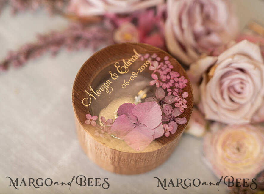 RINGTRÄGERBOXEN & KISSEN Epoxidharz Trauringe Box Personalisierte Hochzeitsbox für ihn und sie, gravierte Hochzeitsringbox • personalisierte rustikale Ringbox • echte Blumen in Epoxidharz Luxus-Ringbox