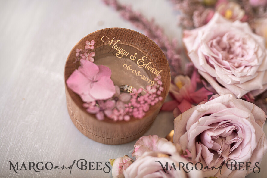 RINGTRÄGERBOXEN & KISSEN Epoxidharz Trauringe Box Personalisierte Hochzeitsbox für ihn und sie, gravierte Hochzeitsringbox • personalisierte rustikale Ringbox • echte Blumen in Epoxidharz Luxus-Ringbox