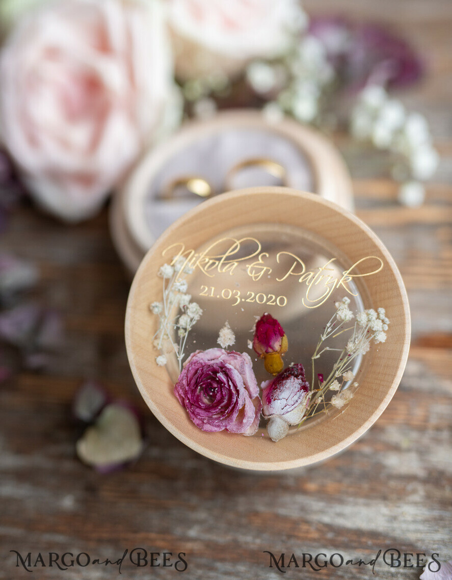 RINGTRÄGERBOXEN & KISSEN Epoxidharz Trauringe Box Personalisierte Ringbox für Hochzeitsringe, handgefertigte Hochzeitsringbox • Ringträgerbox mit echten Blumen • luxuriöse Holzringbox