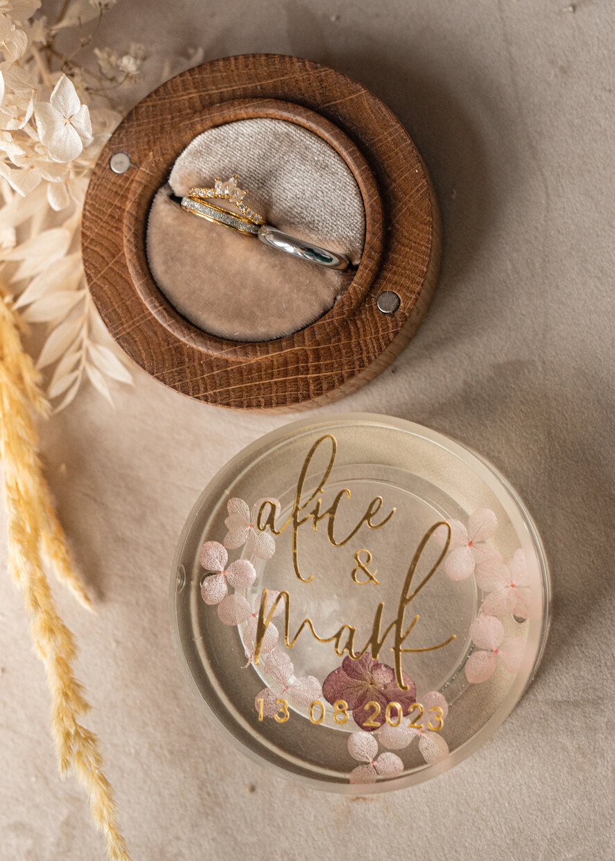 RINGTRÄGERBOXEN & KISSEN Epoxidharz Trauringe Box Epoxidharz- und Holz-Eheringbox für die Zeremonie, Boho Epoxid-Eheringboxen für ihn und sie, transparente Epoxid-Doppelringbox für die Hochzeit, Holzharzblumen-Verlobungsringbox.