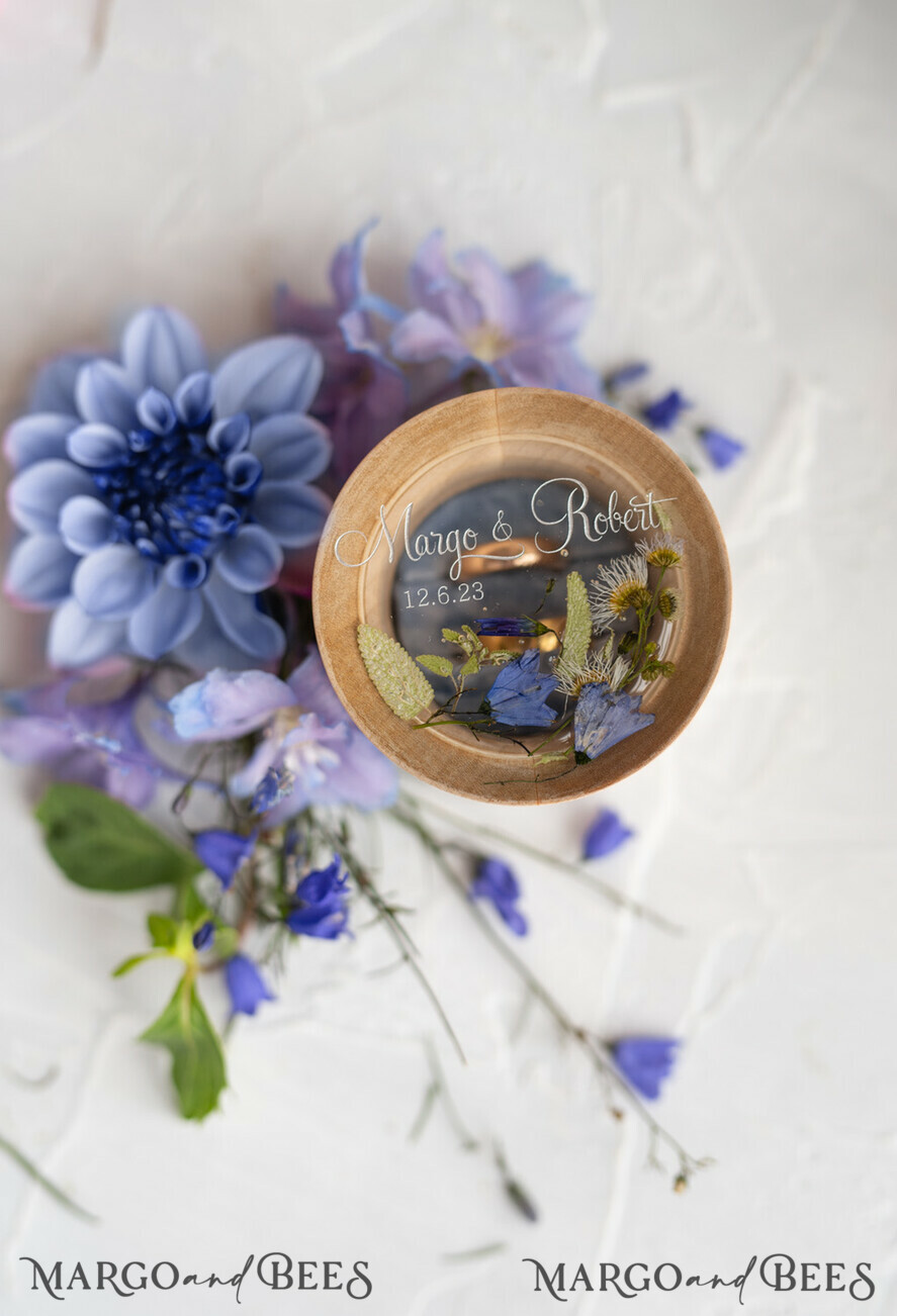 RINGTRÄGERBOXEN & KISSEN Epoxidharz Trauringe Box Personalisierte Hochzeitsringbox für 2 oder 3 Ringe, Holzhochzeitsringbox • rustikale Ringträgerbox • echte Blumen in Harz luxuriöse Ringbox
