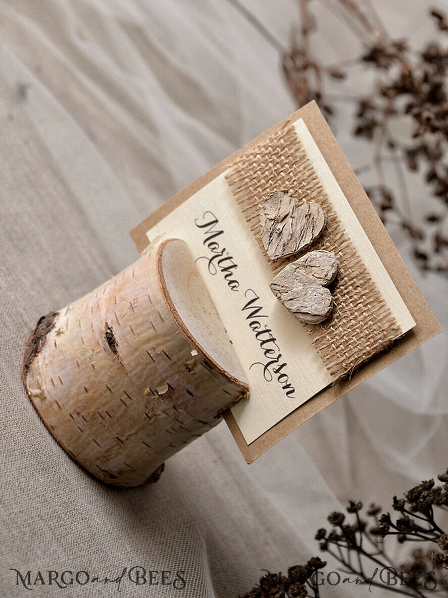 PLATZKARTEN / TISCHKARTEN  
 Rustikale Eco-Hochzeitsplatzkarten Ecru Eco Hochzeitsplatzkarten, rustikale Hochzeitsplatzkarten, Birkenherz und natürliche Jute-Hochzeitsnamenskarten, eco-rustikale Namensschilder, editierbarer Text, rustikale Hochzeit