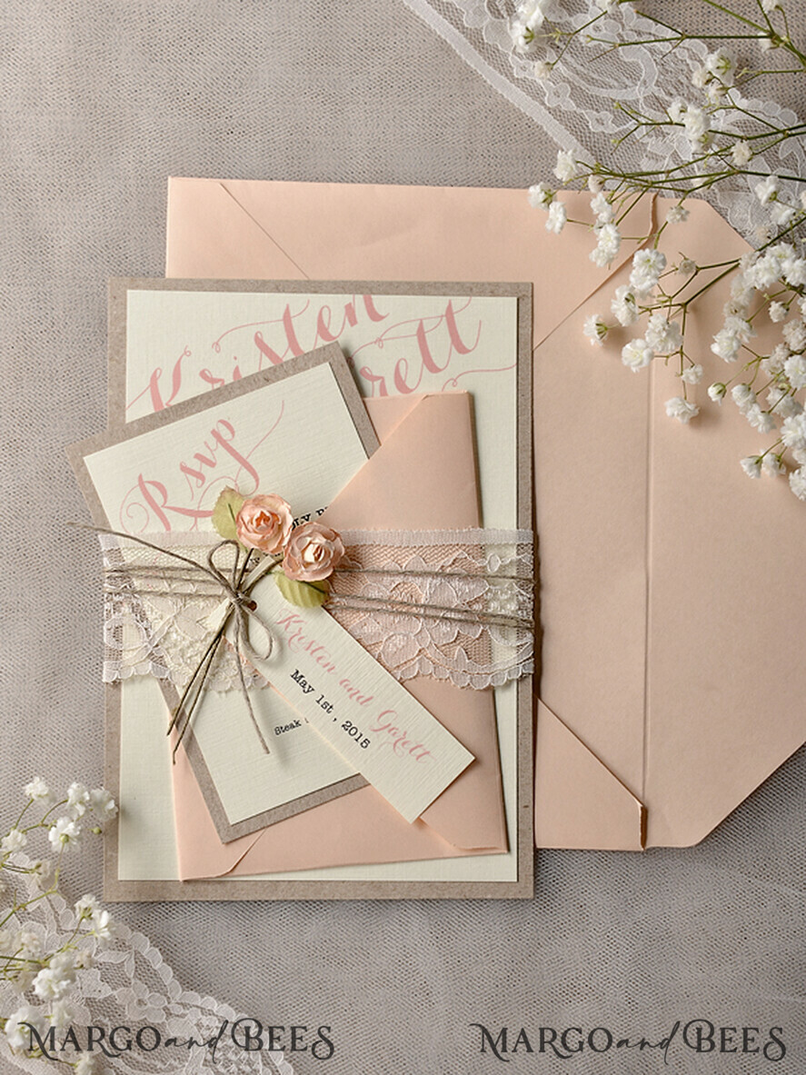 HOCHZEITS EINLADUNGEN vintage Spitze / rustikale Spitze Pfirsich Rustikale Hochzeitskarten mit echtem Spitzen-Mindestinvitation perfekt für eine Sommer-Landhochzeit
