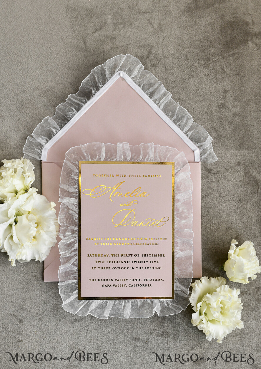 HOCHZEITS EINLADUNGEN vintage Spitze / rustikale Spitze Personalisierte Goldene Hochzeitseinladungen Vintage Spitzeneinladungen Elfenbein