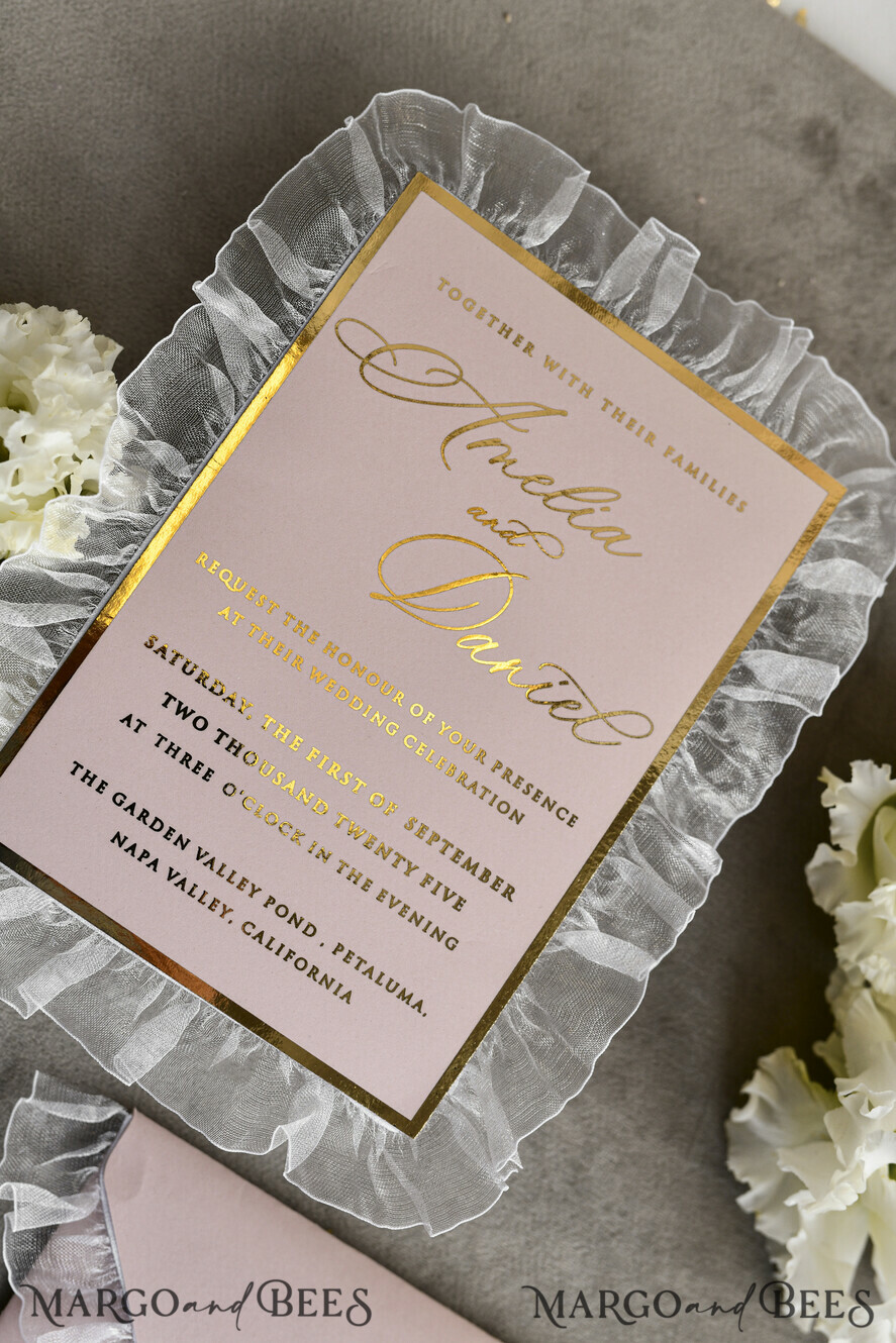 HOCHZEITS EINLADUNGEN vintage Spitze / rustikale Spitze Personalisierte Goldene Hochzeitseinladungen Vintage Spitzeneinladungen Elfenbein