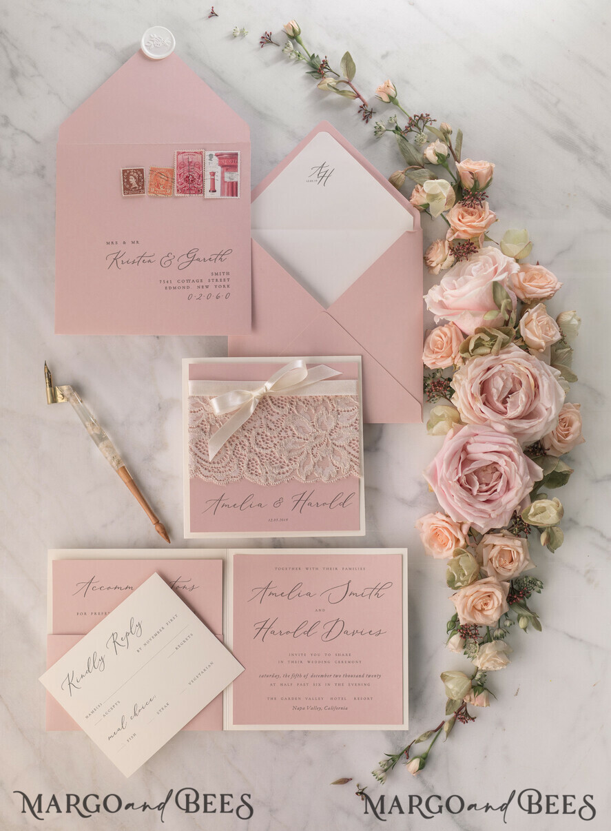 HOCHZEITS EINLADUNGEN vintage Spitze / rustikale Spitze Elegante Hochzeitskarten Vintage-Spitze personalisierte Einladung Elfenbein-Schüssel und dämmerndes Rosenpink