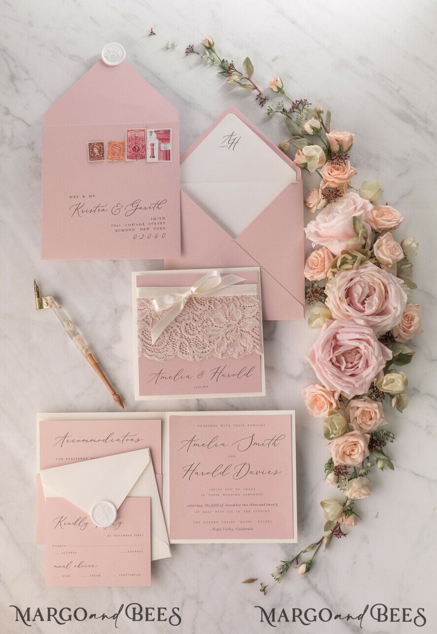HOCHZEITS EINLADUNGEN vintage Spitze / rustikale Spitze Elegante Hochzeitskarten Vintage-Spitze personalisierte Einladung Elfenbein-Schüssel und dämmerndes Rosenpink