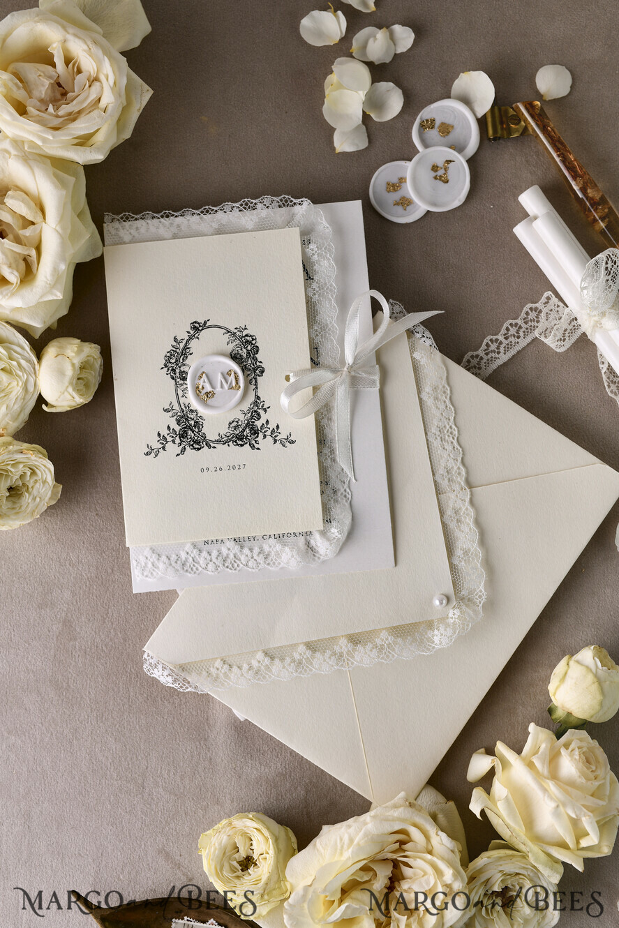 HOCHZEITS EINLADUNGEN vintage Spitze / rustikale Spitze Personalisierte Goldene Hochzeitseinladungen Vintage Spitze Einladungen Elfenbein