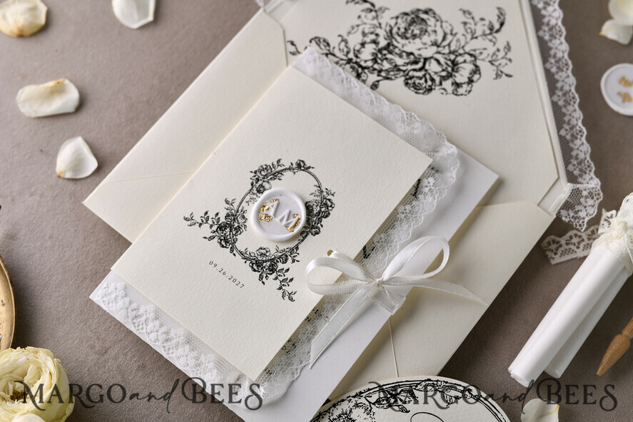 HOCHZEITS EINLADUNGEN vintage Spitze / rustikale Spitze Personalisierte Goldene Hochzeitseinladungen Vintage Spitze Einladungen Elfenbein