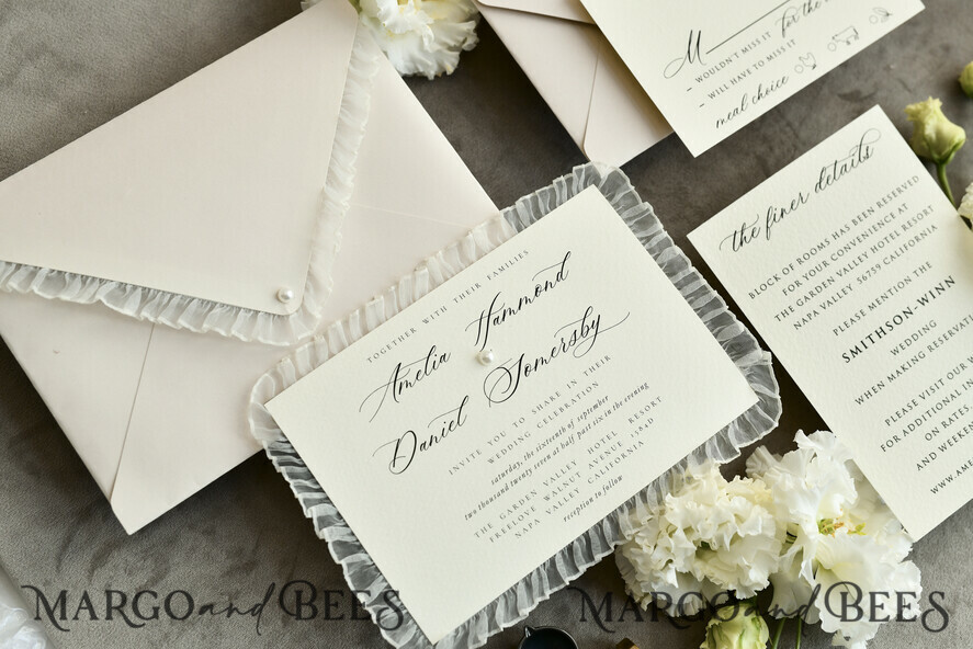 HOCHZEITS EINLADUNGEN vintage Spitze / rustikale Spitze Personalisierte Elfenbein-Hochzeitseinladungen Vintage Spitze Einladungen Salbeigrün
