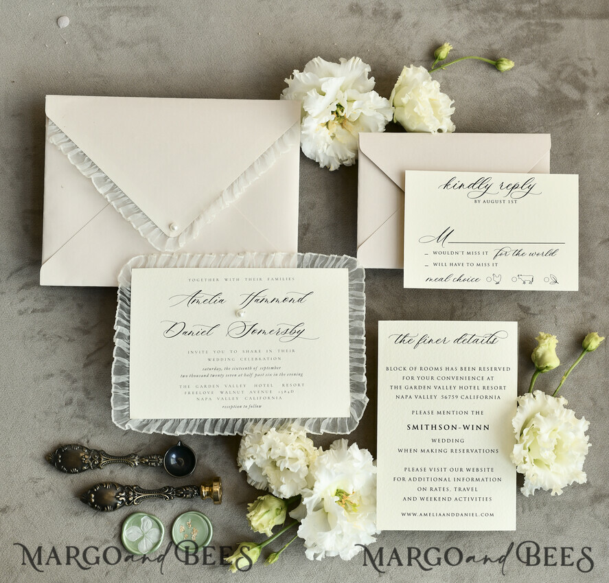 HOCHZEITS EINLADUNGEN vintage Spitze / rustikale Spitze Personalisierte Elfenbein-Hochzeitseinladungen Vintage Spitze Einladungen Salbeigrün