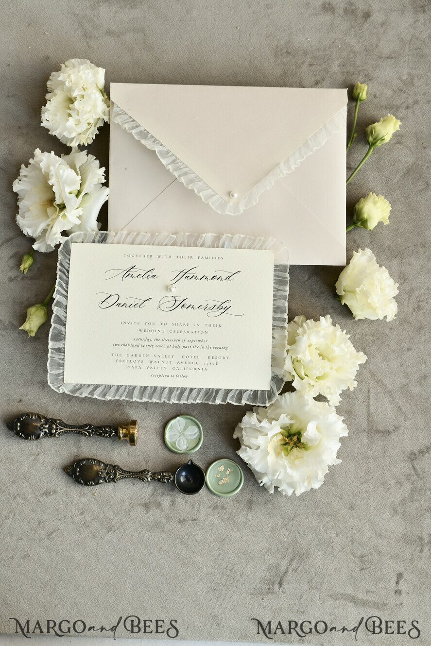 HOCHZEITS EINLADUNGEN vintage Spitze / rustikale Spitze Personalisierte Elfenbein-Hochzeitseinladungen Vintage Spitze Einladungen Salbeigrün