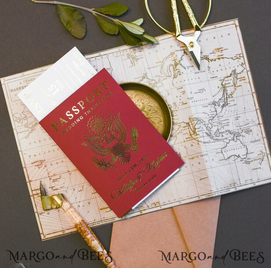 HOCHZEITS EINLADUNGEN Pass zur Liebe / Strandhochzeits-Einladungen Maroon Gold Reisepass Hochzeits Einladung, Karten für Hochzeiten mit Karte, Boarding Pass, Burgunder Reisepass Hochzeits Einladungen im Ausland, Einladungen für Zielhochzeiten, Reisekarten Hochzeitsstationery