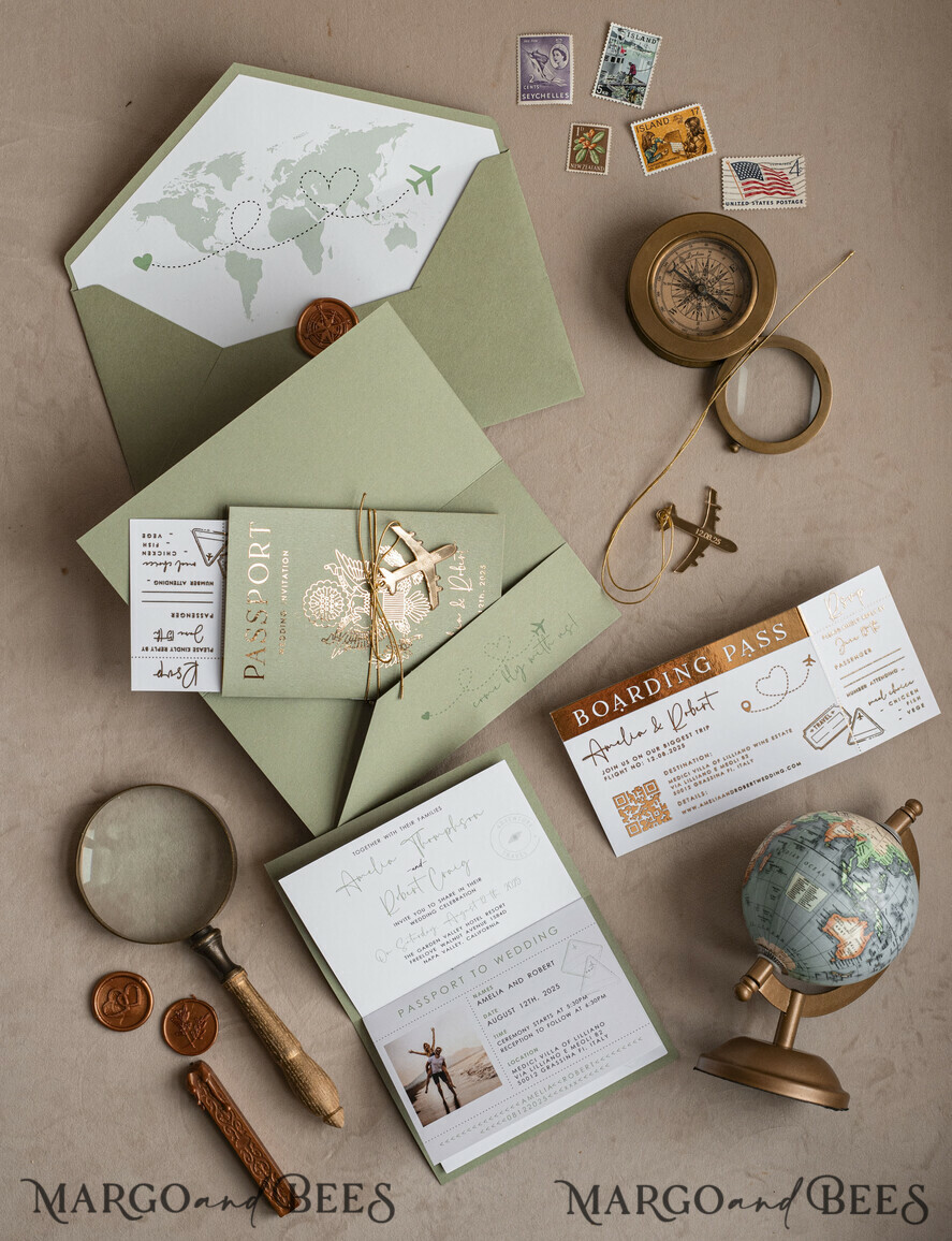 HOCHZEITS EINLADUNGEN Pass zur Liebe / Strandhochzeits-Einladungen Gold Salbeigrün Pass Hochzeitseinladung, Goldene Hochzeitseinladungen Boarding Pass, Grünreise Reisepass Hochzeitseinladungen im Ausland, Hochzeitskarten für Ziel Griechenland, Toskana Reisekarte Hochzeitspapeterie Italien Weltkarte.