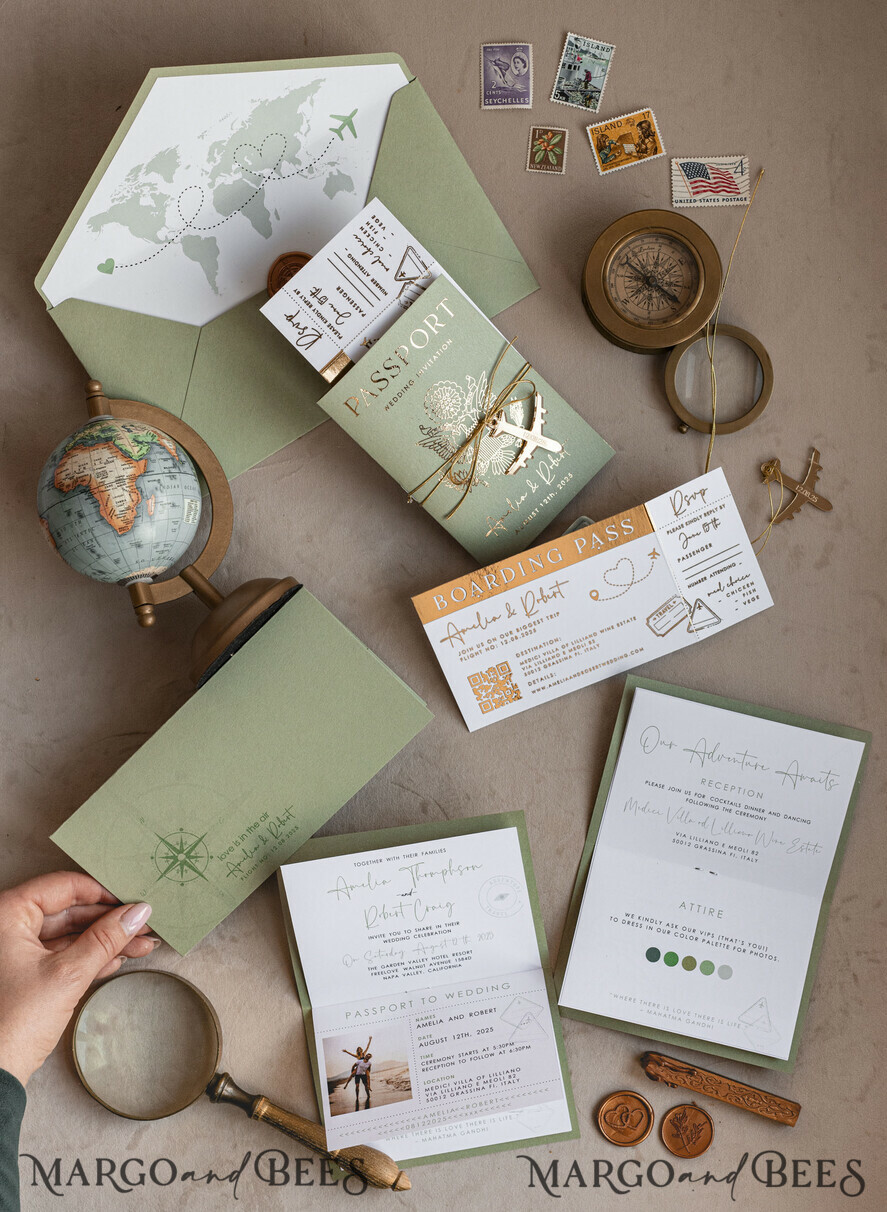 HOCHZEITS EINLADUNGEN Pass zur Liebe / Strandhochzeits-Einladungen Gold Salbeigrün Pass Hochzeitseinladung, Goldene Hochzeitseinladungen Boarding Pass, Grünreise Reisepass Hochzeitseinladungen im Ausland, Hochzeitskarten für Ziel Griechenland, Toskana Reisekarte Hochzeitspapeterie Italien Weltkarte.