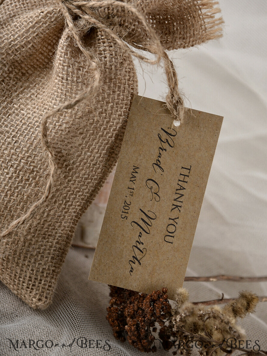 HOCHZEITSGESCHENKE Rustikale Jutesäckchen als Geschenke Gastgeschenke, rustikale Jute-Geschenktasche und Etikett