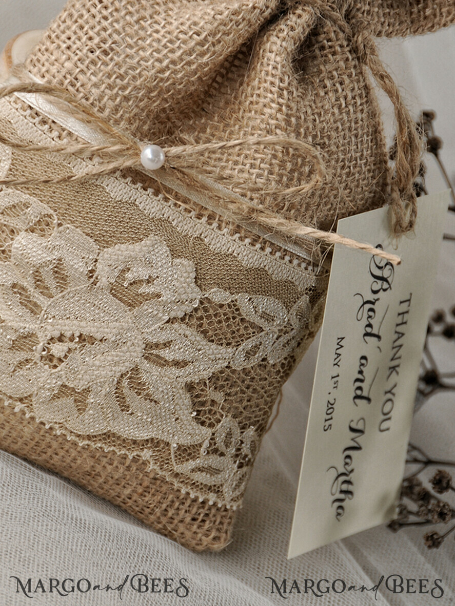 HOCHZEITSGESCHENKE Rustikale Jutesäckchen als Geschenke Hochzeitsgeschenke Ideen, Rustikale Jute-Geschenktüten