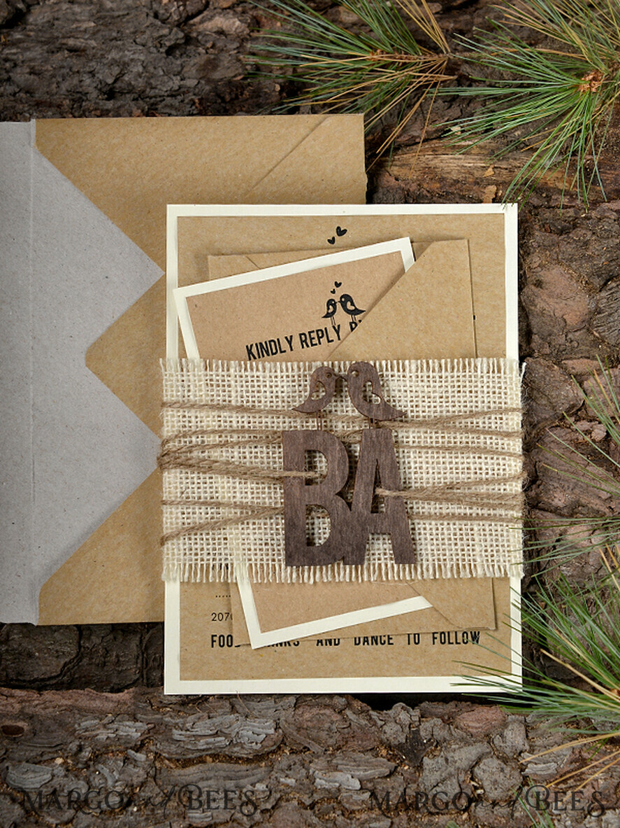 HOCHZEITS EINLADUNGEN Wald / Berge / Waldlandschaft Thema rustikale Holzbriefpapier