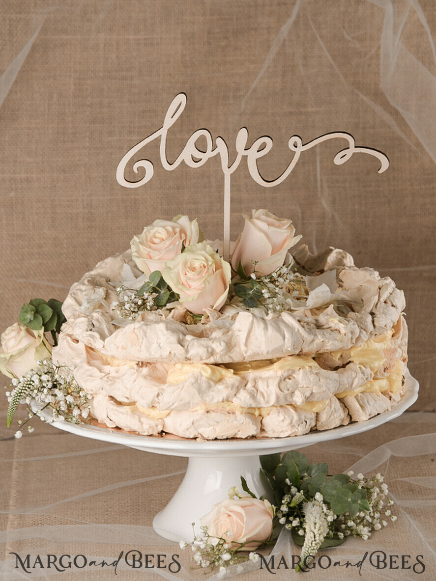 TORTENDEKORATION  
 RUSTIKAL  
 Hochzeitstorte Topper, aus Holz