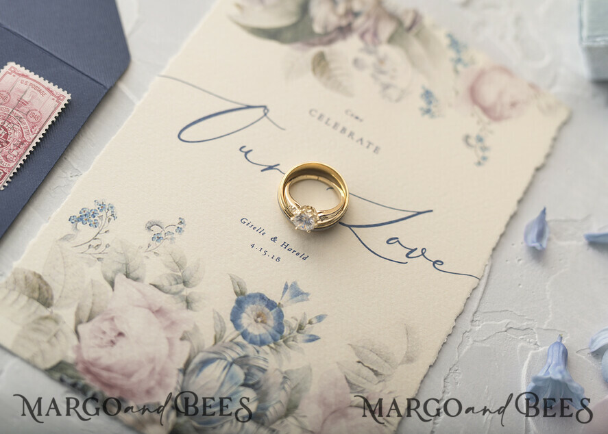 HOCHZEITS EINLADUNGEN Elegante Einladungen Klassische Karten Vintage Blumenhochzeitseinladungen, minimalistische rosa Hochzeitseinladungen, zarte königsblaue Hochzeitskarten mit handgefärbtem Band, handgemachte Hochzeitspapeterie.