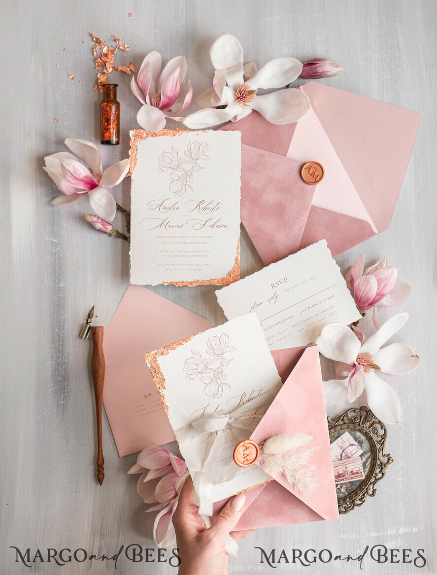 HOCHZEITS EINLADUNGEN Elegante Einladungen Klassische Karten Blush Pink Das Hochzeitseinladungsset, Luxushochzeitseinladungen Samtumschlag, Elegante Hochzeitseinladung Suite, Goldene Deckle-Kante Papierhochzeitseinladungen