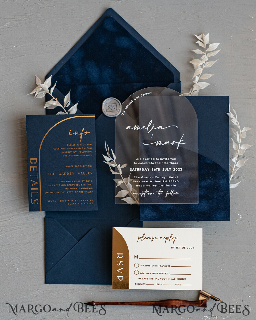 HOCHZEITS EINLADUNGEN Elegante Einladungen Klassische Karten Moderne Arch Acryl Hochzeitskarten, Samtumschlag marineblaue moderne Hochzeitskarten, marineblaue Goldeinladungen, minimalistische Plexi Hochzeitsinvitation Suite
