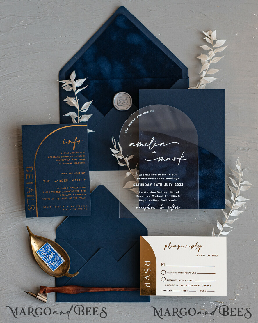 HOCHZEITS EINLADUNGEN Elegante Einladungen Klassische Karten Moderne Arch Acryl Hochzeitskarten, Samtumschlag marineblaue moderne Hochzeitskarten, marineblaue Goldeinladungen, minimalistische Plexi Hochzeitsinvitation Suite