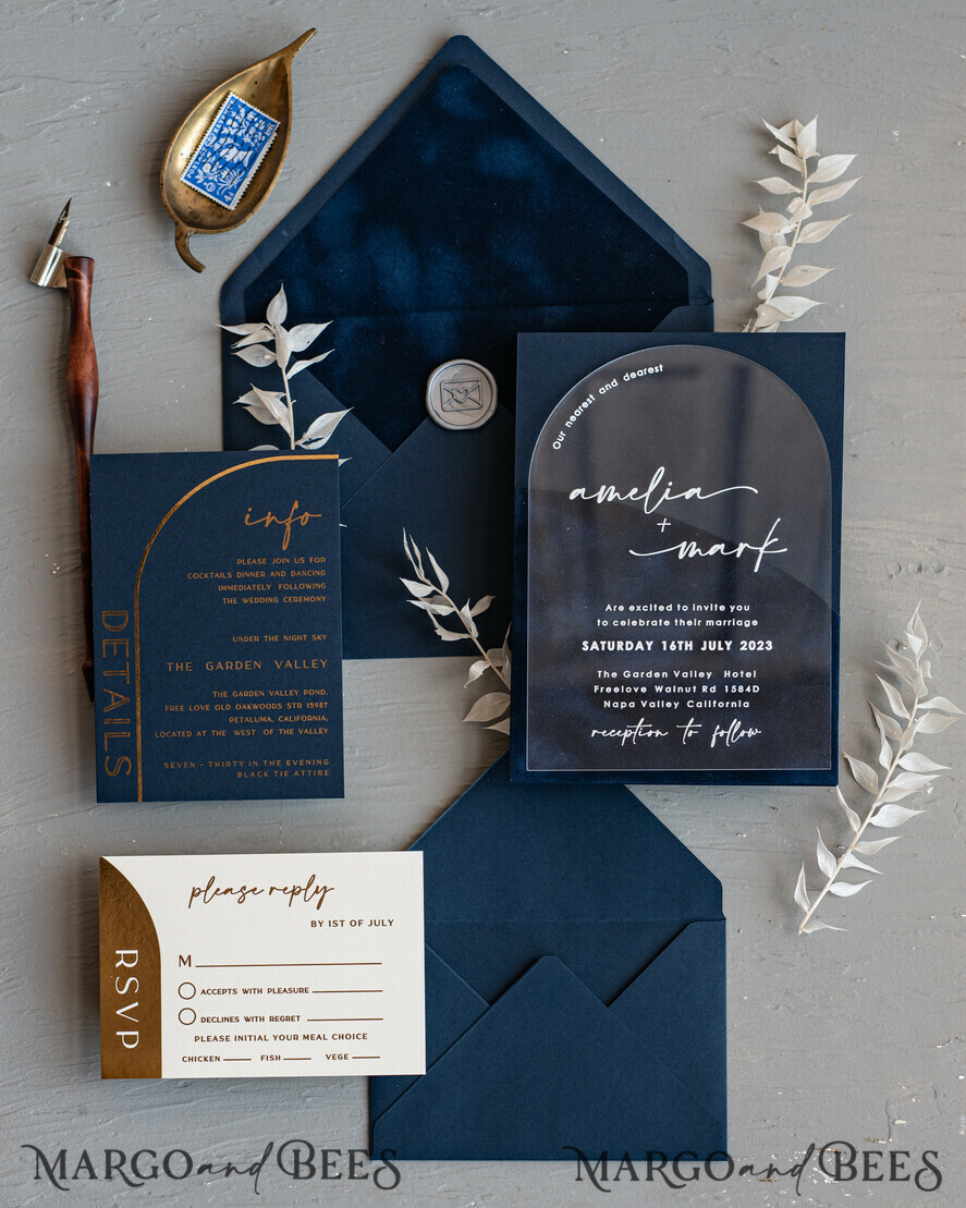HOCHZEITS EINLADUNGEN Elegante Einladungen Klassische Karten Moderne Arch Acryl Hochzeitskarten, Samtumschlag marineblaue moderne Hochzeitskarten, marineblaue Goldeinladungen, minimalistische Plexi Hochzeitsinvitation Suite
