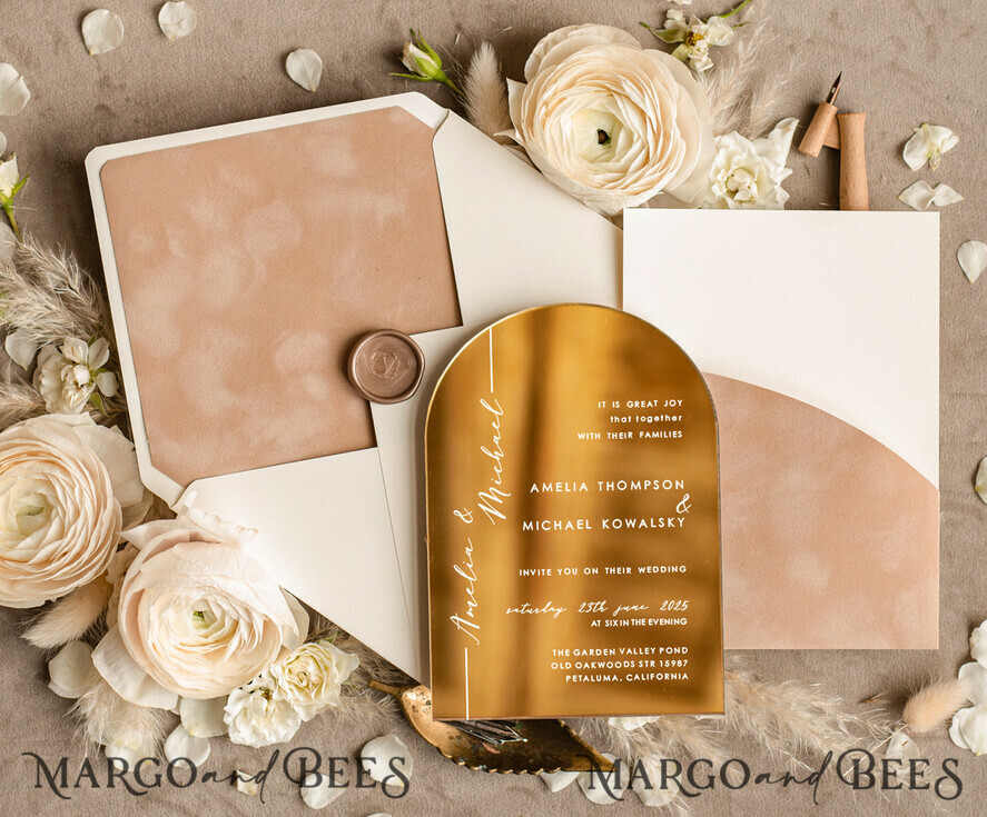 HOCHZEITS EINLADUNGEN Gold / Roségold / Silber / Glitzer Luxuriöse Arch Gold Acryl Hochzeitsinvitation Suite, Velvet Pocket beige Hochzeitskarten, Glamour Hochzeitskarten