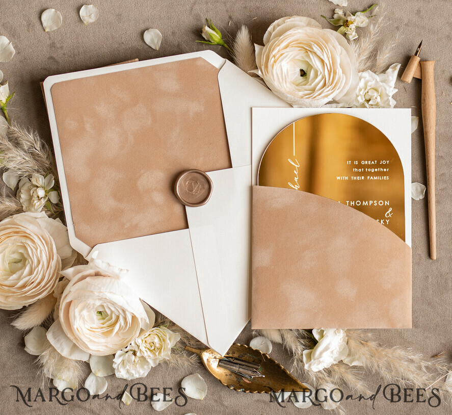 HOCHZEITS EINLADUNGEN Gold / Roségold / Silber / Glitzer Luxuriöse Arch Gold Acryl Hochzeitsinvitation Suite, Velvet Pocket beige Hochzeitskarten, Glamour Hochzeitskarten