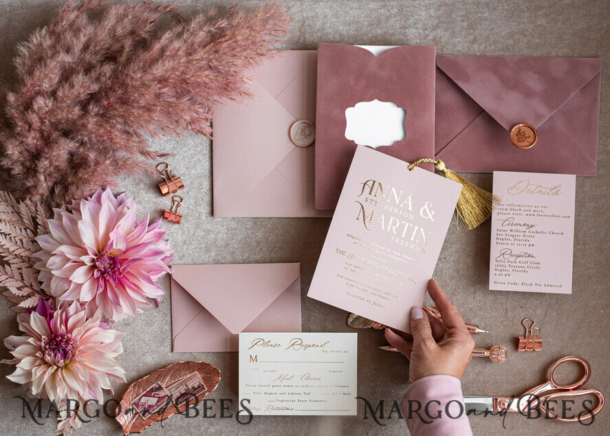 HOCHZEITS EINLADUNGEN Gold / Roségold / Silber / Glitzer Glamour-Pink Velvet-Hochzeitskarten, luxuriöse goldene Quaste Hochzeitsinvitation Suite, romantische Blush-Pink arabische Hochzeitskarten, elegante goldene Glanz-Hochzeitseinladungen.