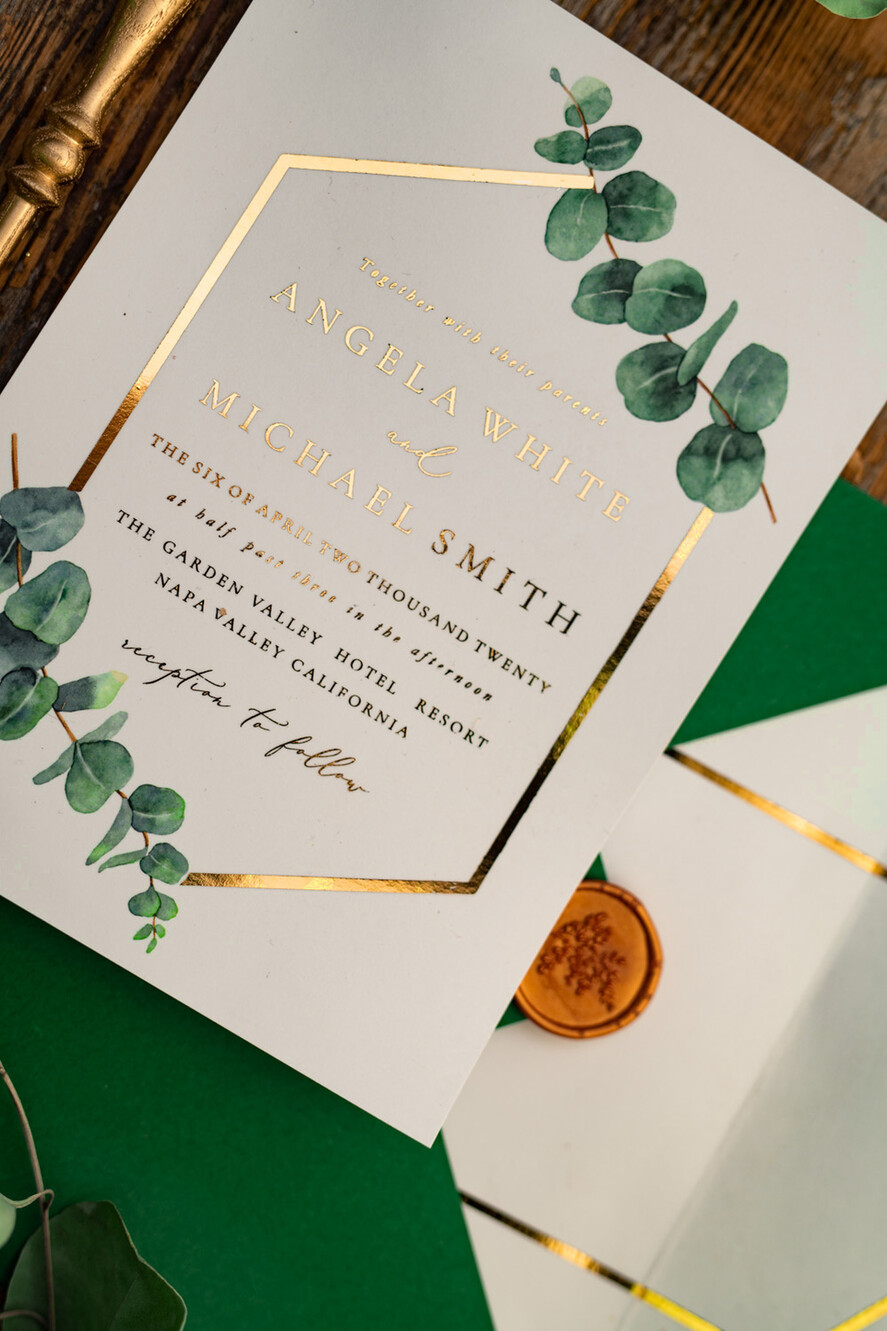 HOCHZEITS EINLADUNGEN Gold / Roségold / Silber / Glitzer Elegante Eukalyptus-Hochzeitseinladungen, glamouröse goldene Hochzeitskarten, maßgeschneiderte Grünpflanzen-Gold-Hochzeitseinladungen, minimalistische Hochzeitseinladungssuite.