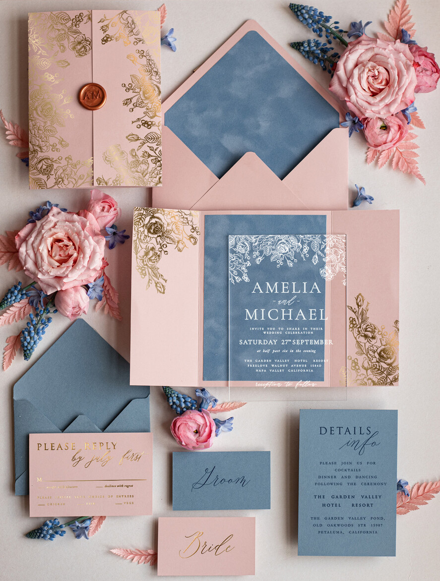 HOCHZEITS EINLADUNGEN Gold / Roségold / Silber / Glitzer Elegante Hochzeitseinladungen in hellrosa, Plexi-Hochzeitseinladungskollektion, glamouröse Hochzeitseinladungen in pink und eisblau, luxuriöse Hochzeitskarten.
