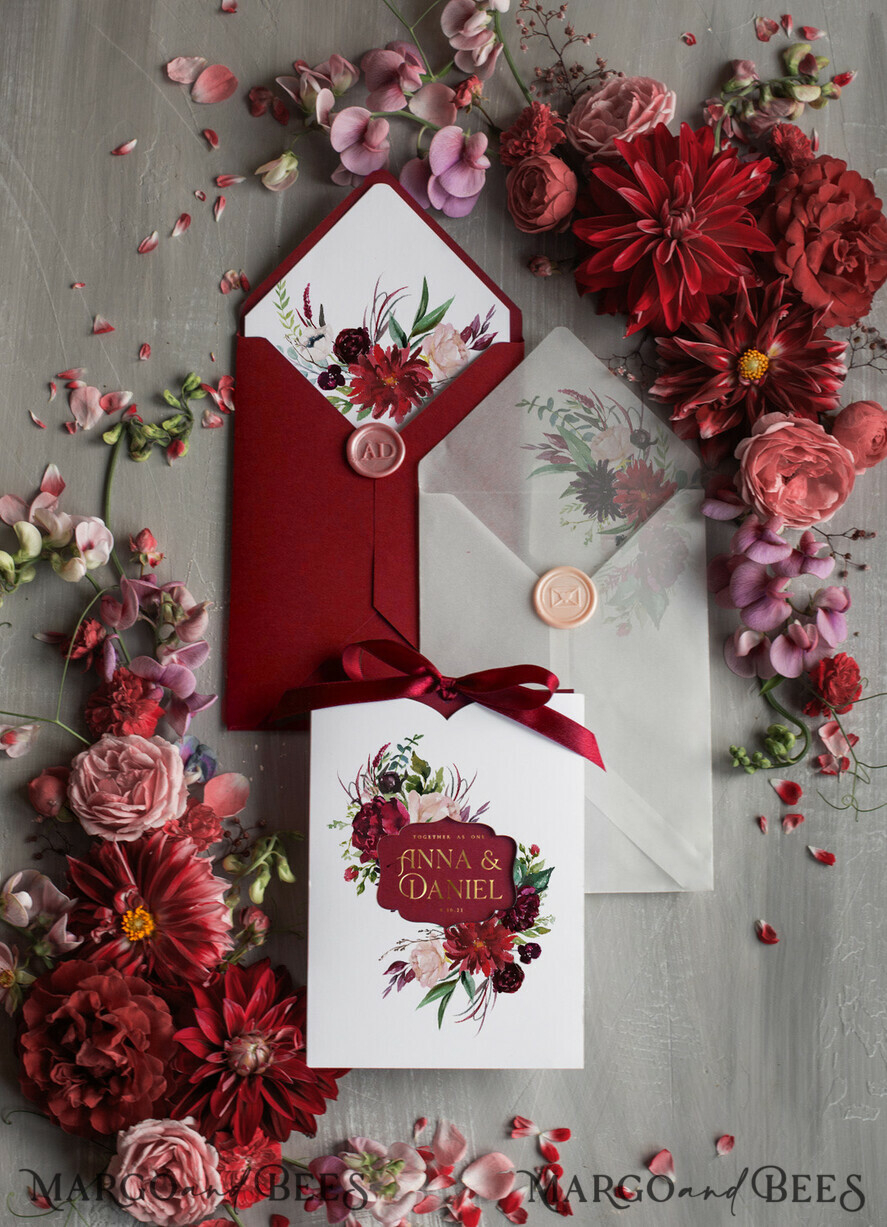 HOCHZEITS EINLADUNGEN Gold / Roségold / Silber / Glitzer Romantische rote Hochzeitskarten mit Schleife, glamouröse florale Hochzeitskarten, indische luxuriöse Goldfolien-Hochzeitseinladungen, maßgeschneiderte burgunderfarbene Pocket-Hochzeitseinladungssuite.